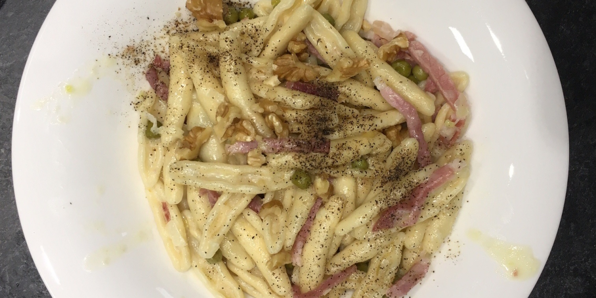 Strascinati con Stracchino, Speck e Piselli